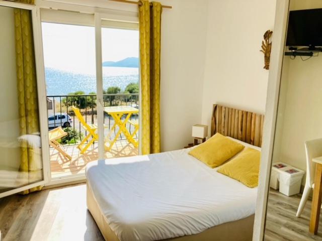 Hotel Almanarre Plage - Hotel Eco-Responsable Face A La Mer Hyères Eksteriør bilde